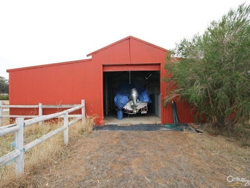 31 Highbury Road West, Narrogin WA 6312