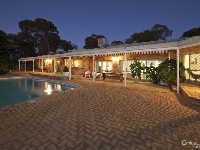 12 Rushton Terrace, Mount Nasura WA 6112