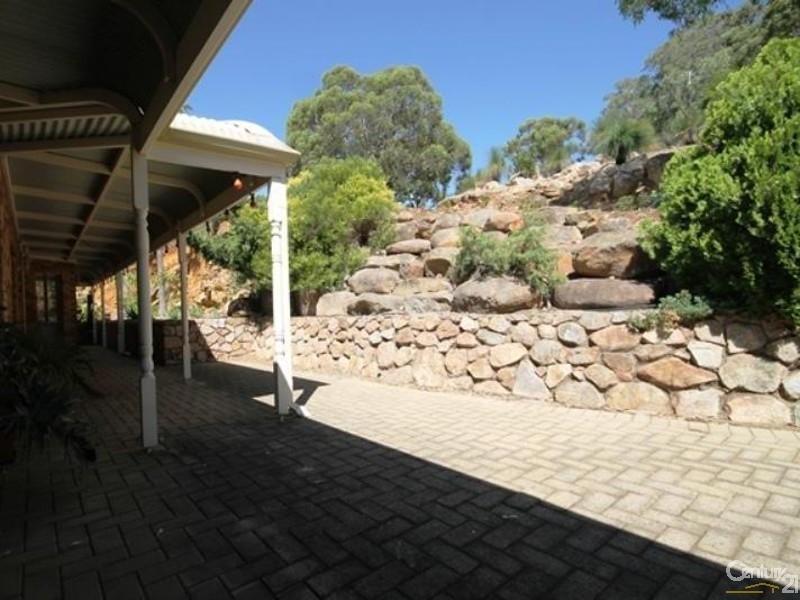 12 Rushton Terrace, Mount Nasura WA 6112