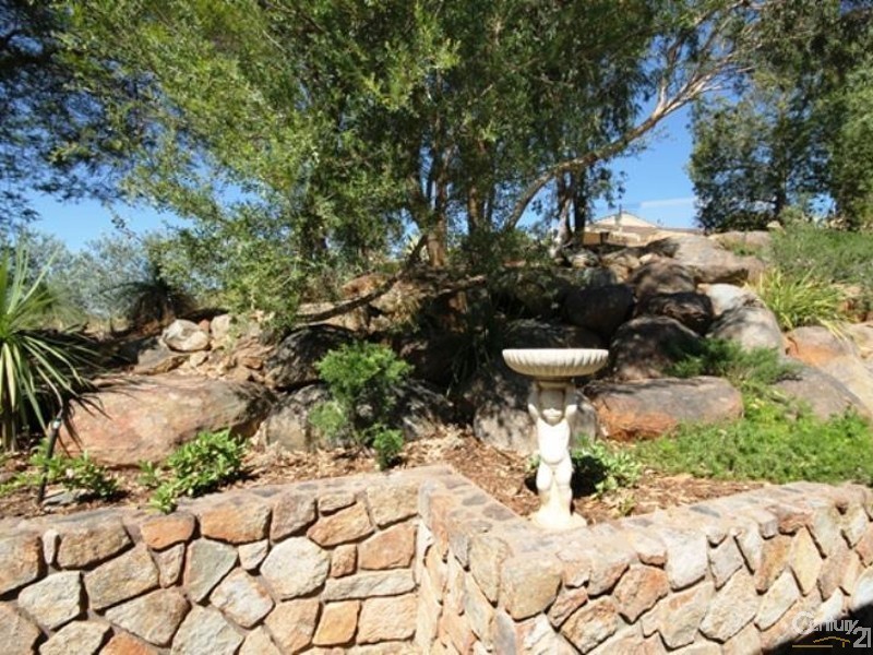 12 Rushton Terrace, Mount Nasura WA 6112