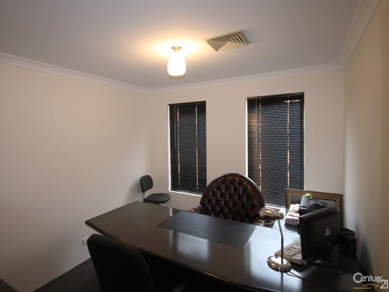 1 Waterview Parade, Southern River WA 6110