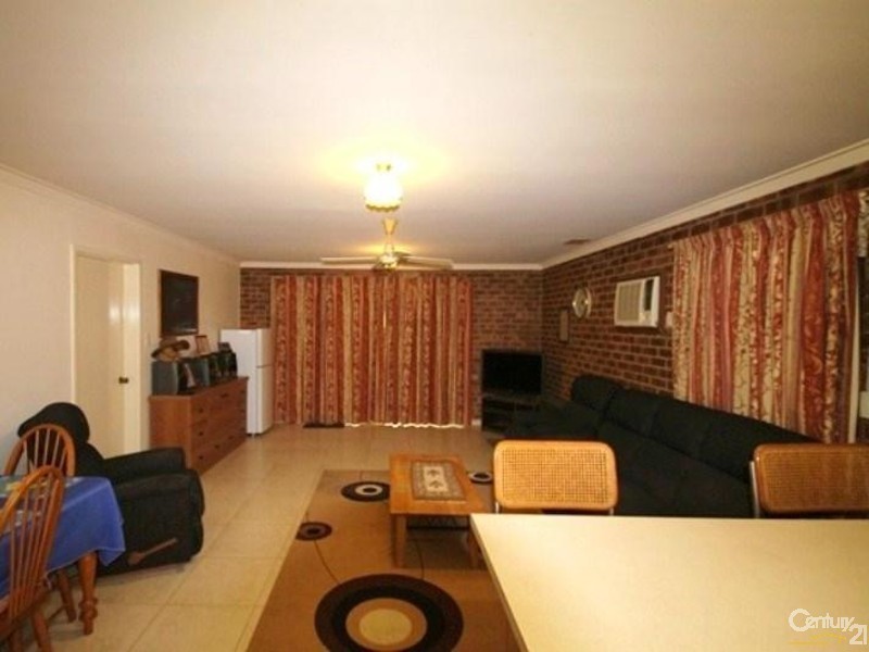 8 Haynes Court, Armadale WA 6112