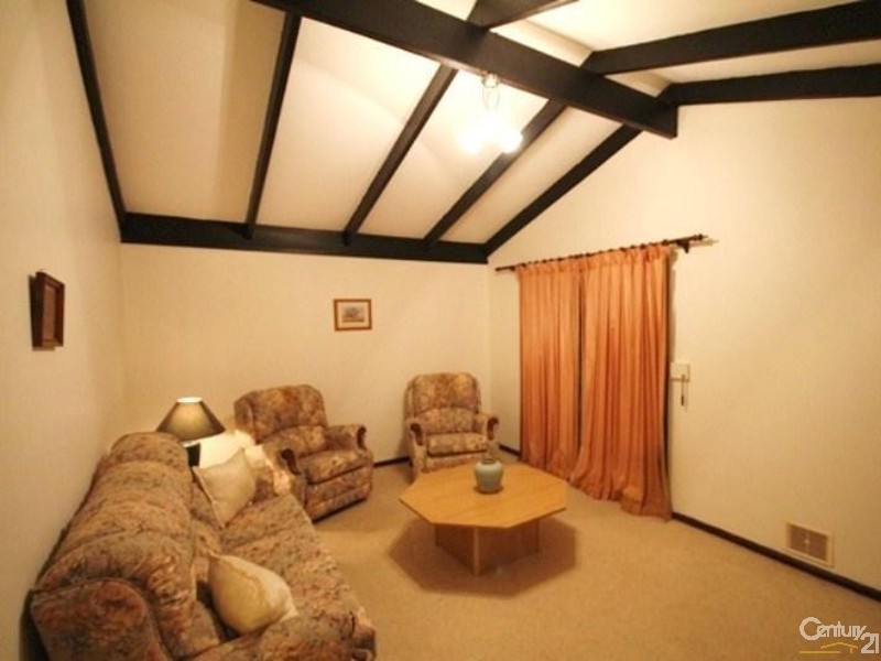 8 Haynes Court, Armadale WA 6112