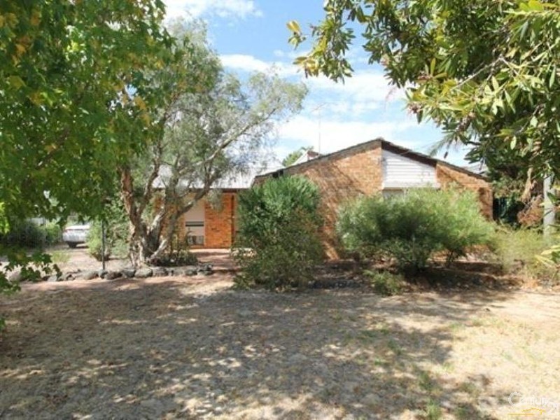 8 Haynes Court, Armadale WA 6112