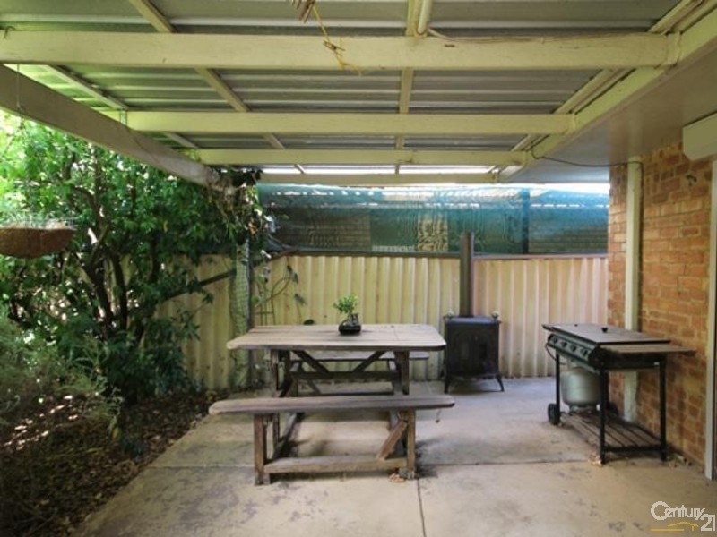 8 Haynes Court, Armadale WA 6112