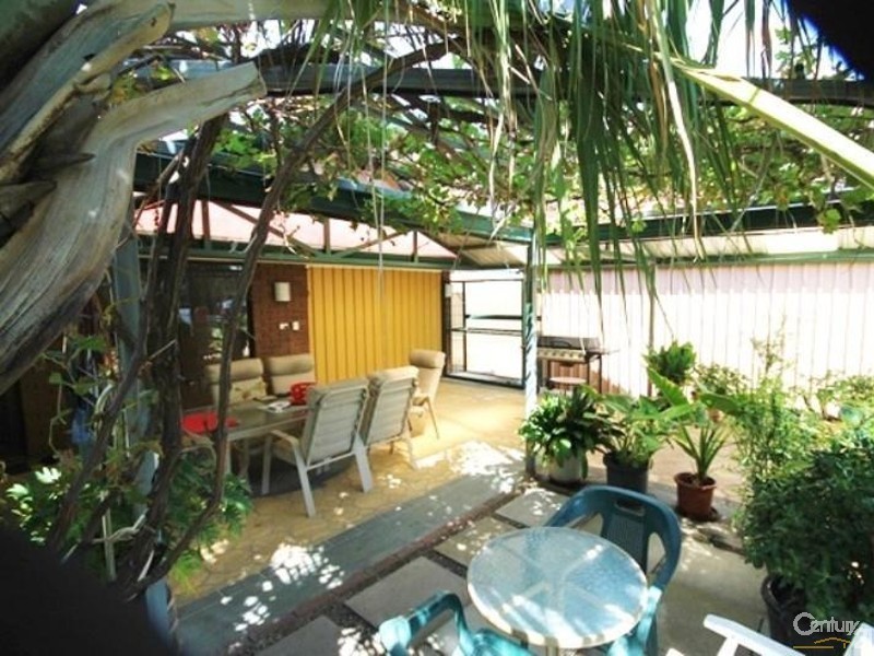 5 Briggs Place, Armadale WA 6112