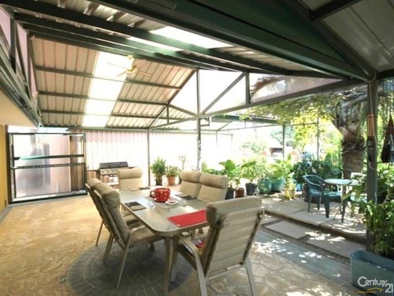 5 Briggs Place, Armadale WA 6112