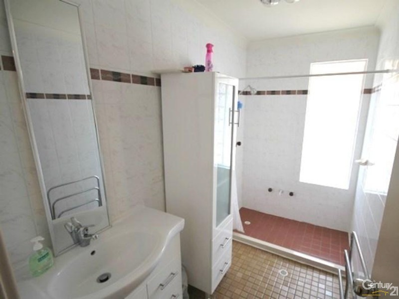 5 Briggs Place, Armadale WA 6112