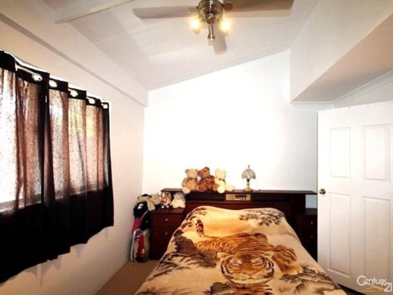 5 Briggs Place, Armadale WA 6112