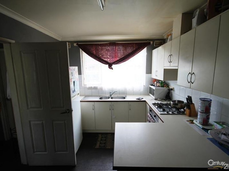 24  Neilson Avenue, Armadale WA 6112