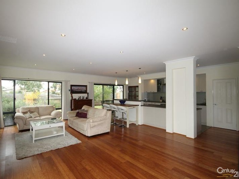 6 Westville Mews, Piara Waters WA 6112