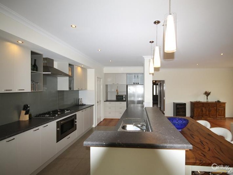 6 Westville Mews, Piara Waters WA 6112