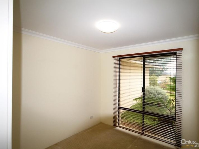 6 Westville Mews, Piara Waters WA 6112