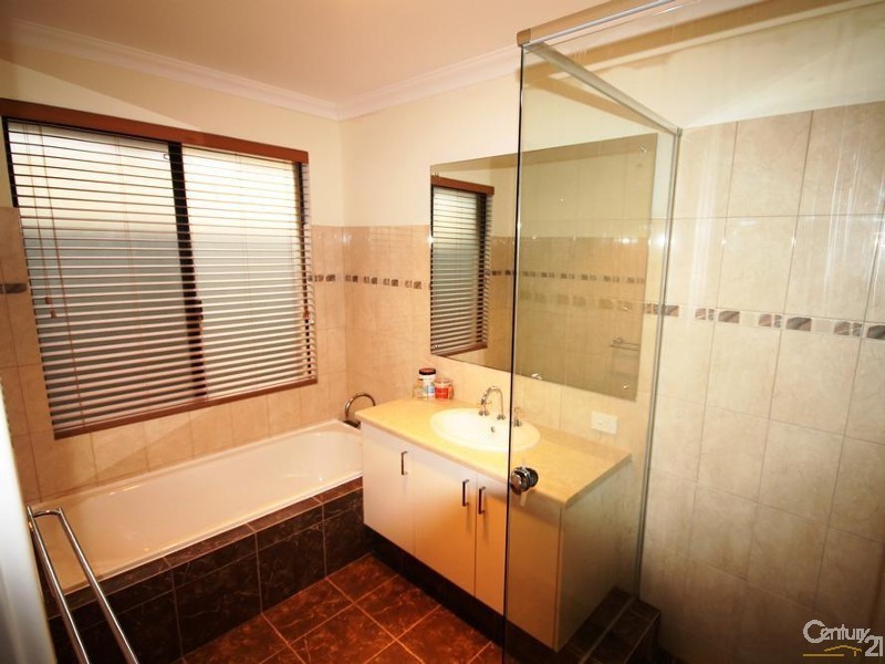 6 Westville Mews, Piara Waters WA 6112