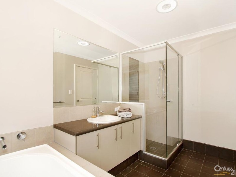 7 Vellender Road, Bedfordale WA 6112