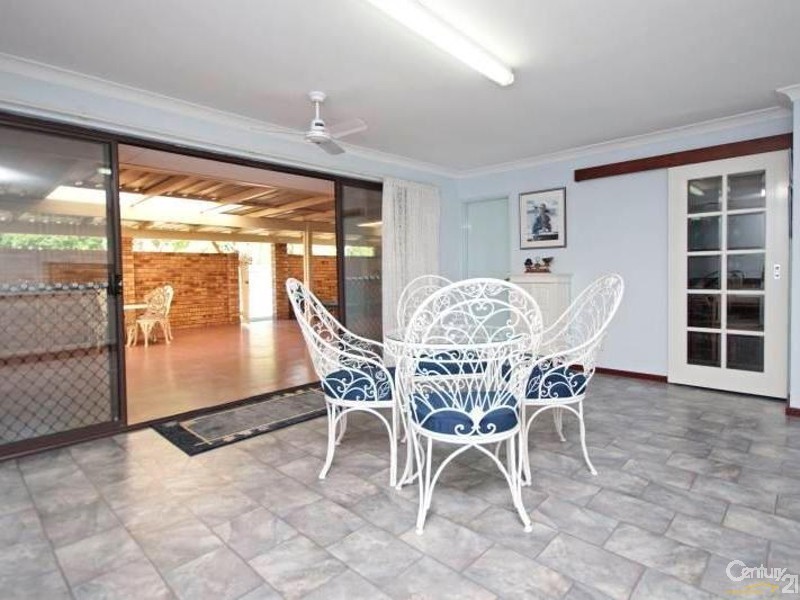 255 Maree Close, Byford WA 6122