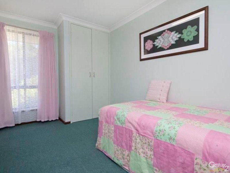 255 Maree Close, Byford WA 6122