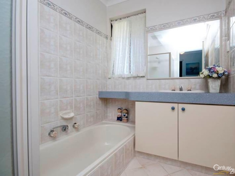 255 Maree Close, Byford WA 6122