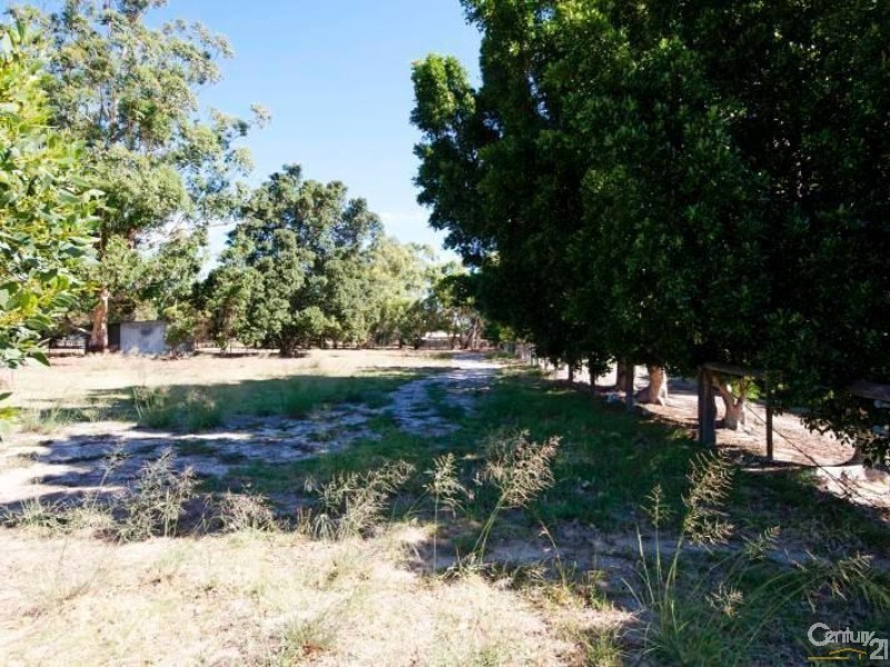 255 Maree Close, Byford WA 6122