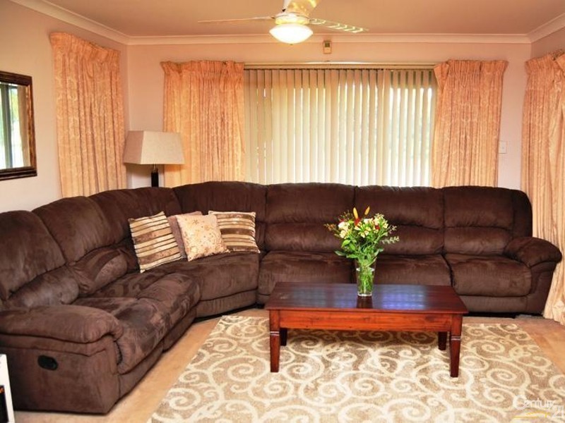 37 Chisholm Circle, Seville Grove WA 6112