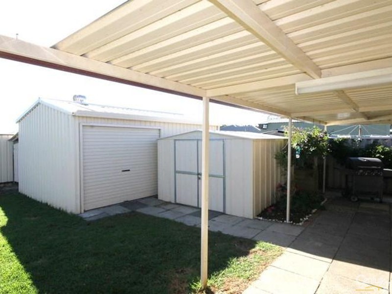 37 Chisholm Circle, Seville Grove WA 6112