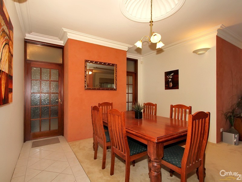 2 Sanctuary Court, Roleystone WA 6111