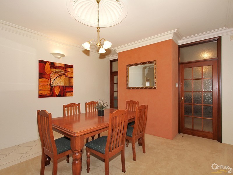 2 Sanctuary Court, Roleystone WA 6111