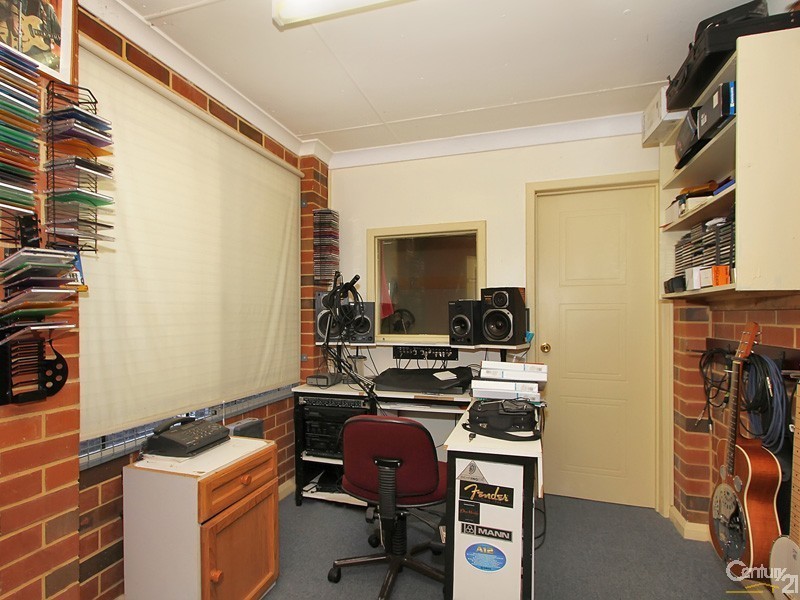 2 Sanctuary Court, Roleystone WA 6111