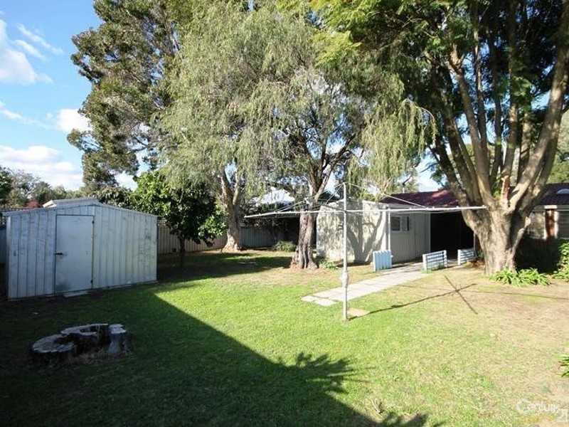 17 Gribble Avenue, Armadale WA 6112