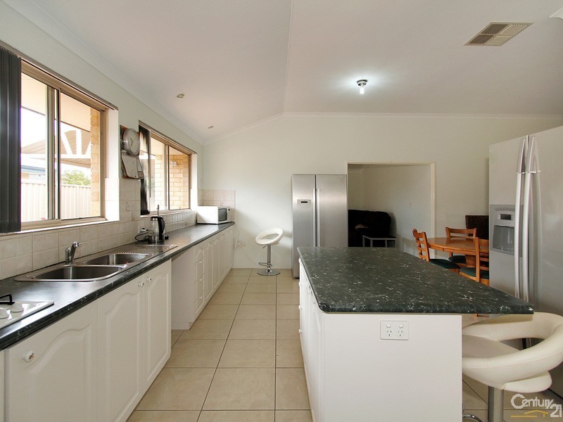 10 Hogan Place, Southern River WA 6110