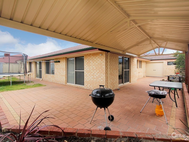 10 Hogan Place, Southern River WA 6110