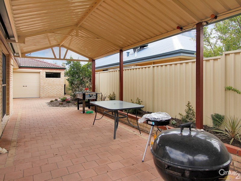 10 Hogan Place, Southern River WA 6110