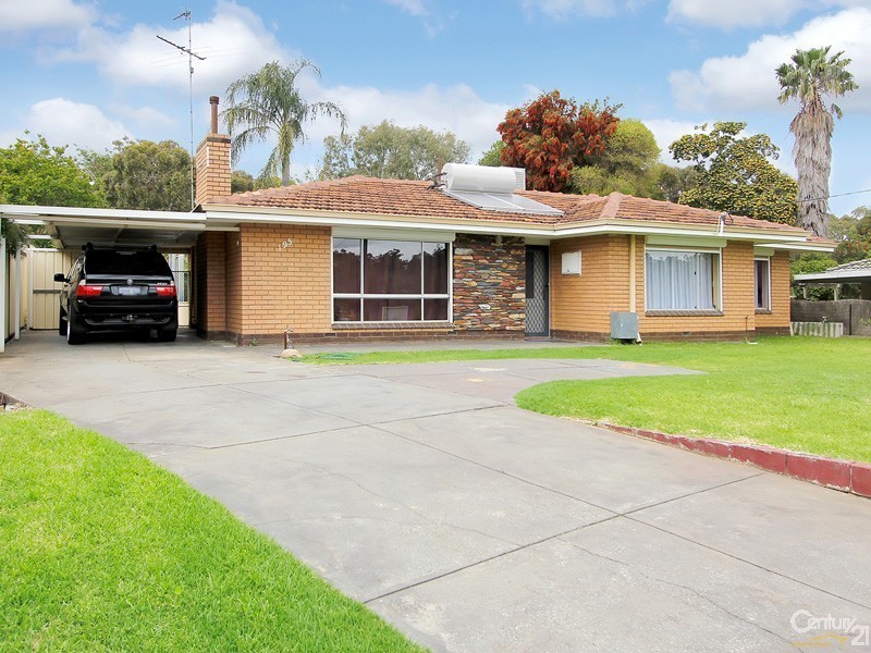 195 Brookton Highway, Kelmscott WA 6111