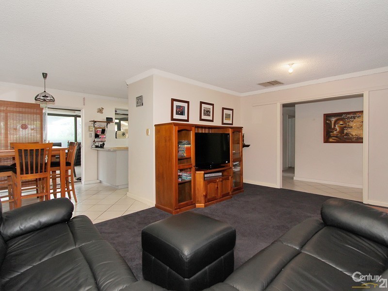 195 Brookton Highway, Kelmscott WA 6111