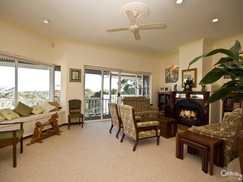 61 Locke View, Bedfordale WA 6112