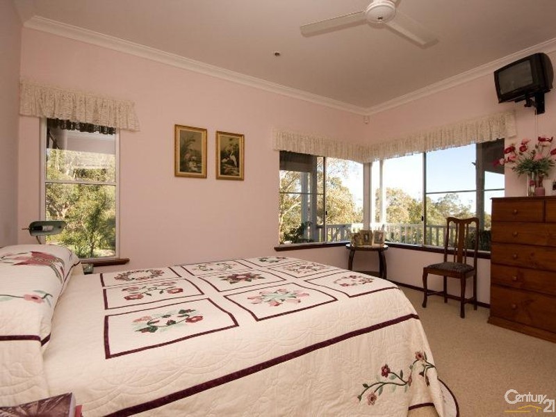 61 Locke View, Bedfordale WA 6112