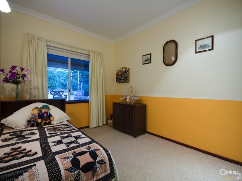 61 Locke View, Bedfordale WA 6112