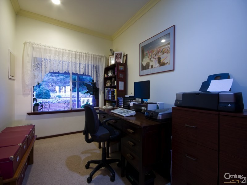 61 Locke View, Bedfordale WA 6112