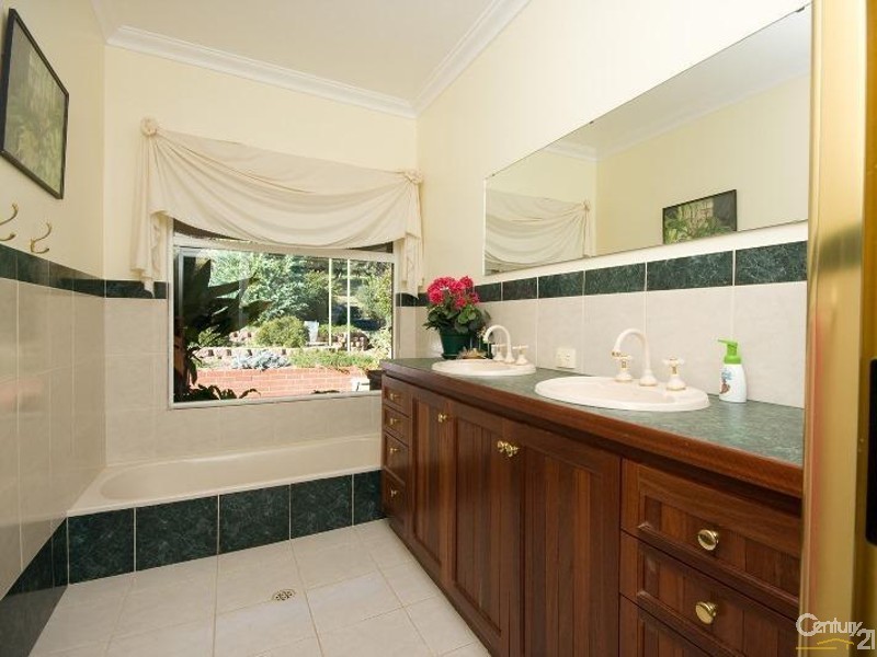 61 Locke View, Bedfordale WA 6112