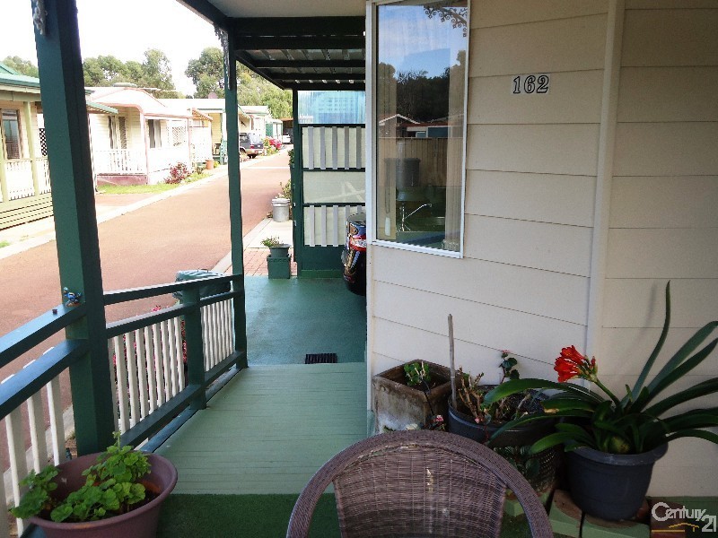 162 37 Fisher Street, Rockingham WA 6168