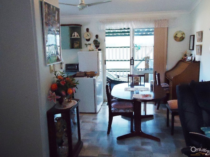 162 37 Fisher Street, Rockingham WA 6168