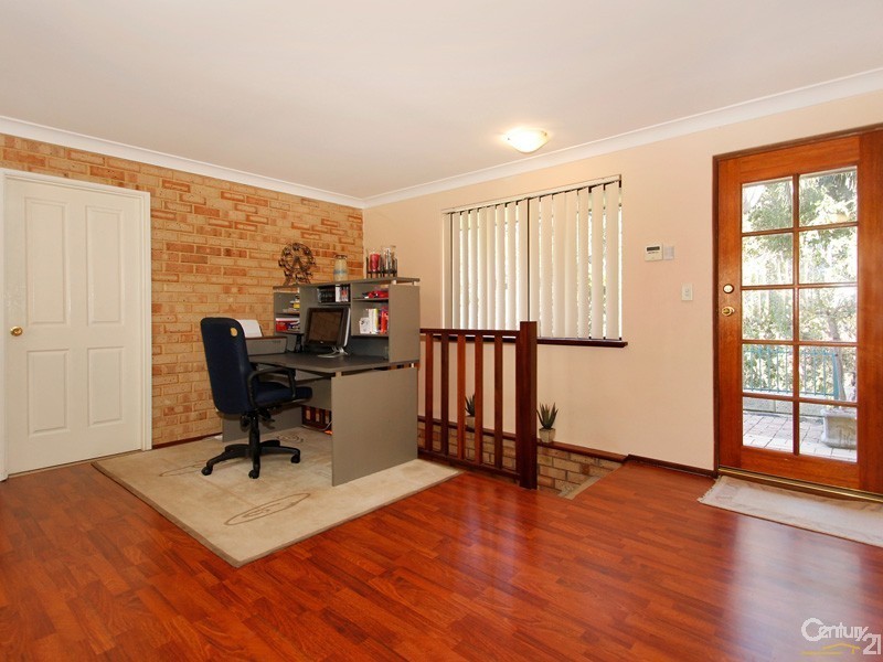 96 Amethyst Crescent, Mount Richon WA 6112