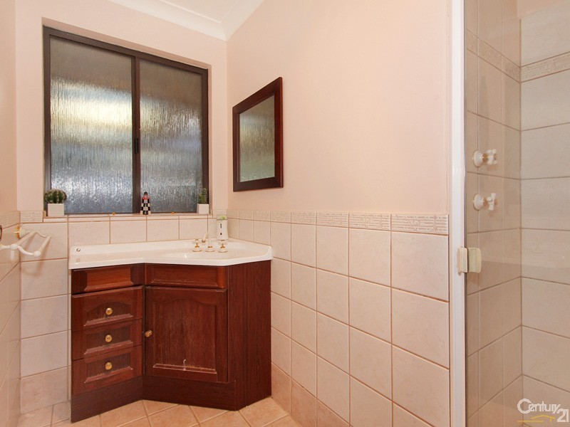 96 Amethyst Crescent, Mount Richon WA 6112