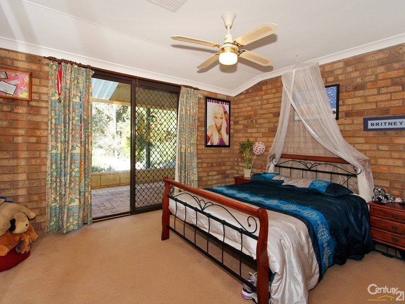 96 Amethyst Crescent, Mount Richon WA 6112