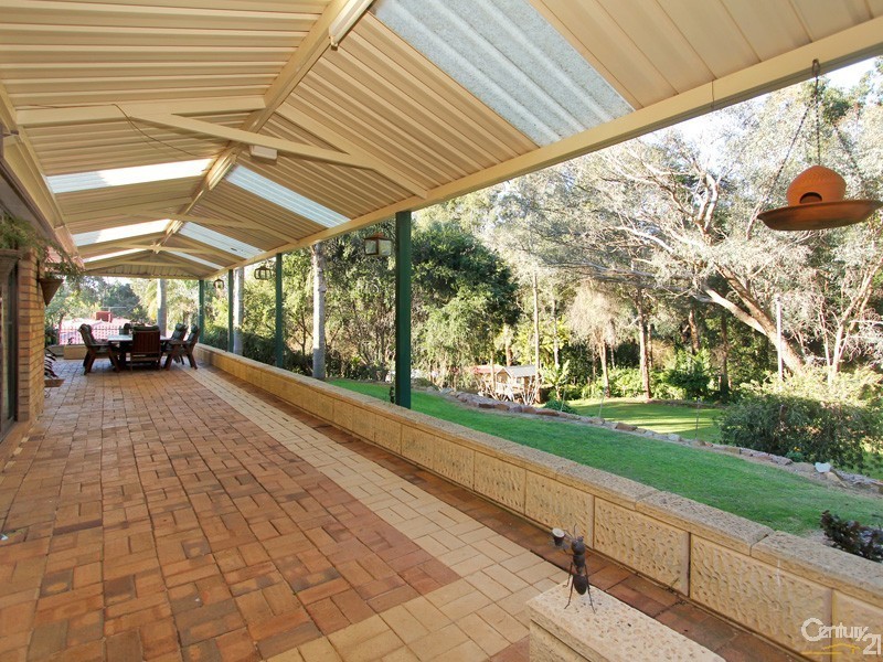 96 Amethyst Crescent, Mount Richon WA 6112