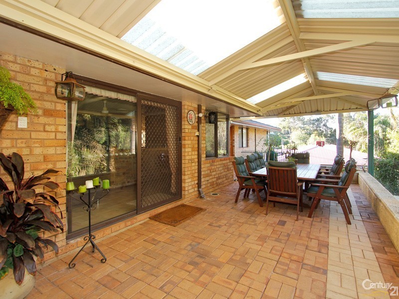 96 Amethyst Crescent, Mount Richon WA 6112