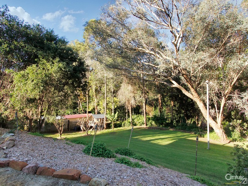 96 Amethyst Crescent, Mount Richon WA 6112