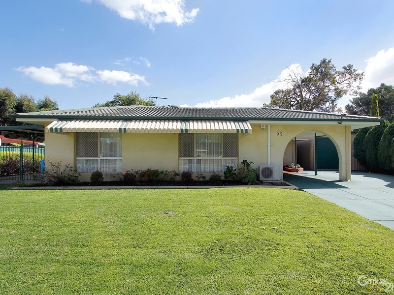 35 Dawson Street, Armadale WA 6112