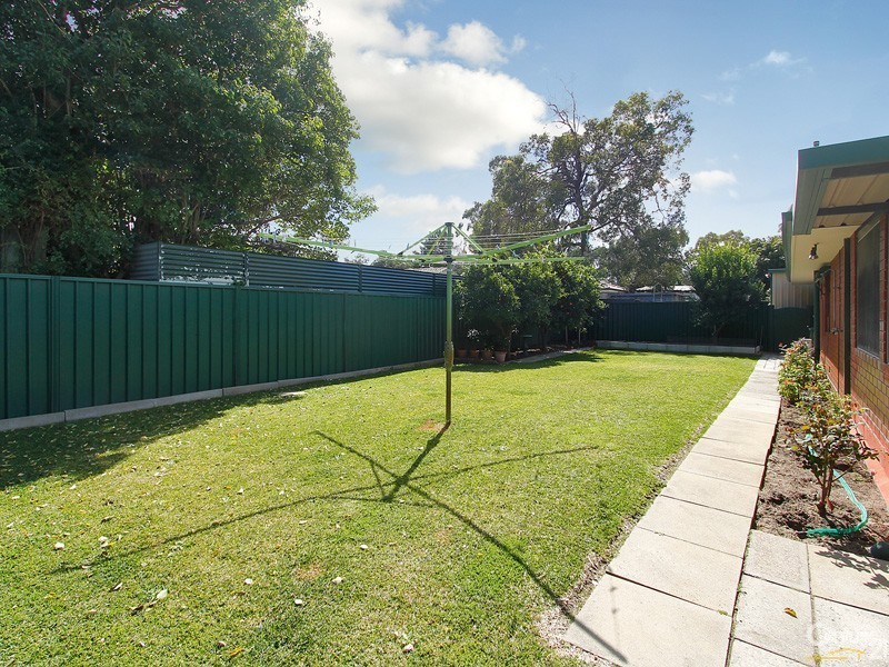 35 Dawson Street, Armadale WA 6112