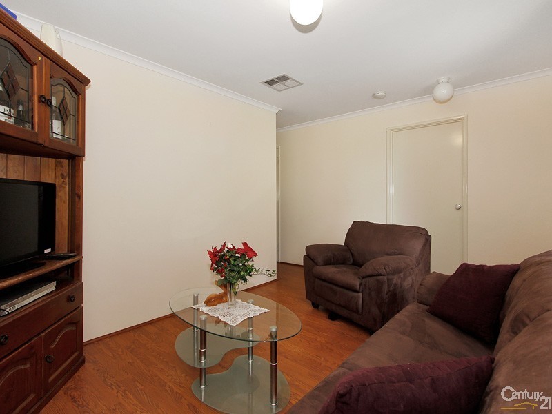 32 Batt Drive, Brookdale WA 6112